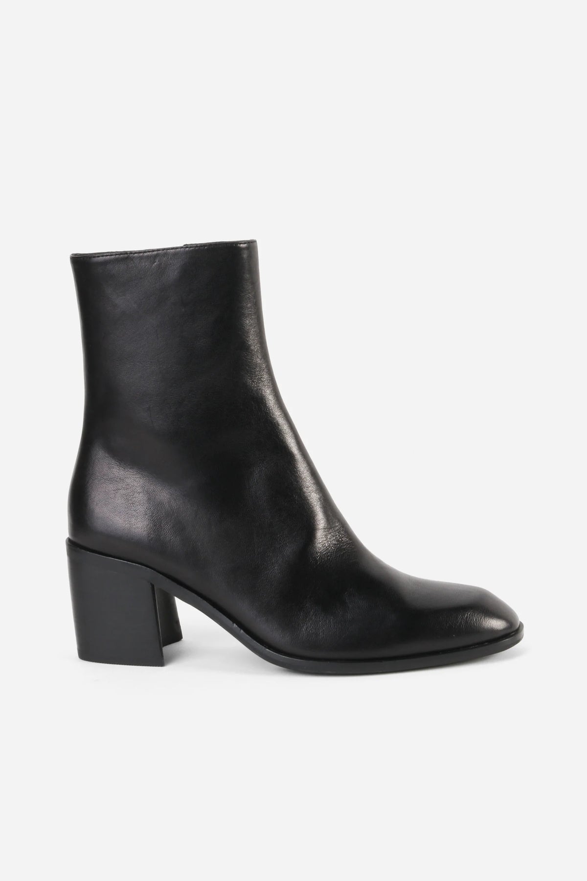 INTENTIONALLY BLANK SCORPIO BOOTS