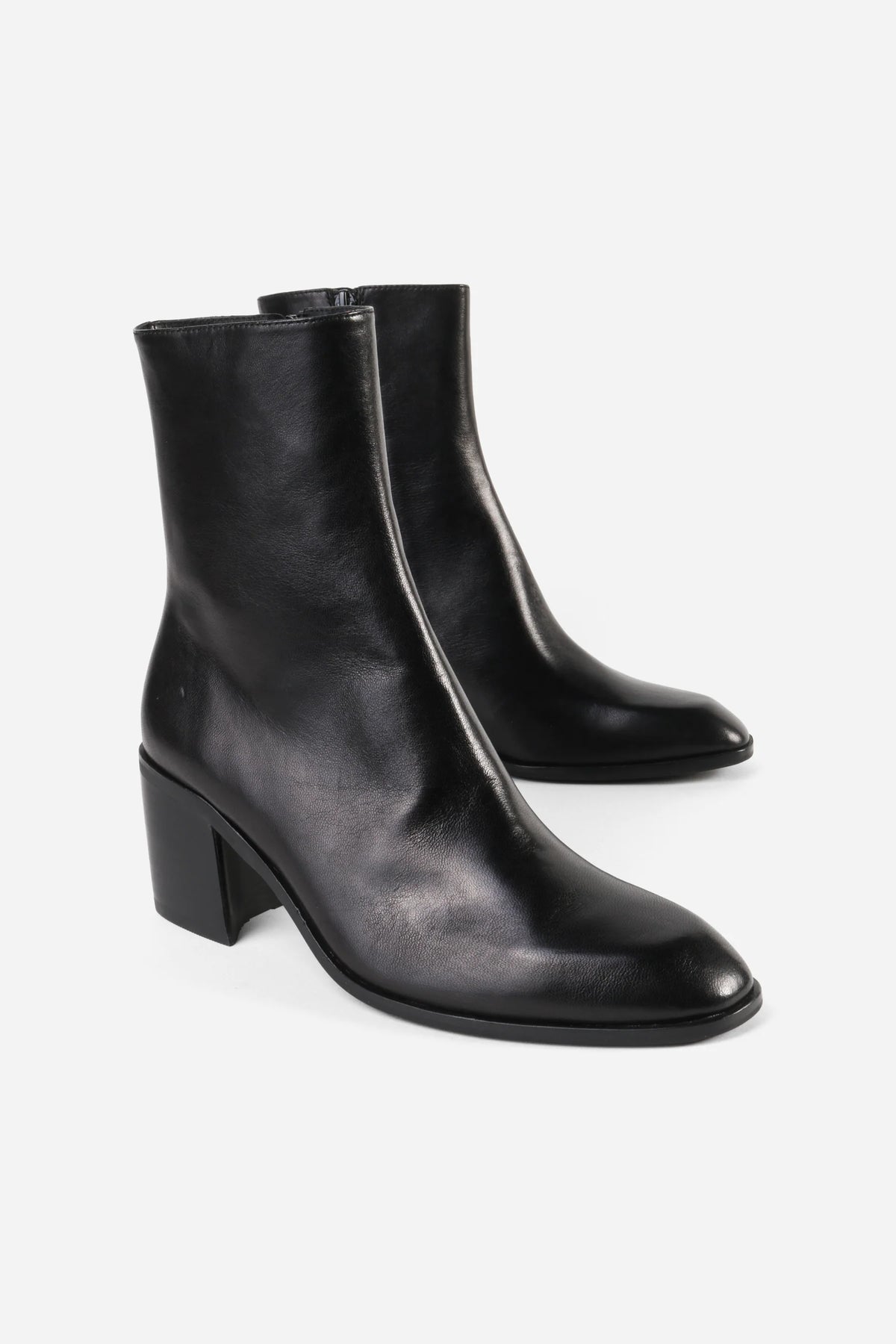 INTENTIONALLY BLANK SCORPIO BOOTS