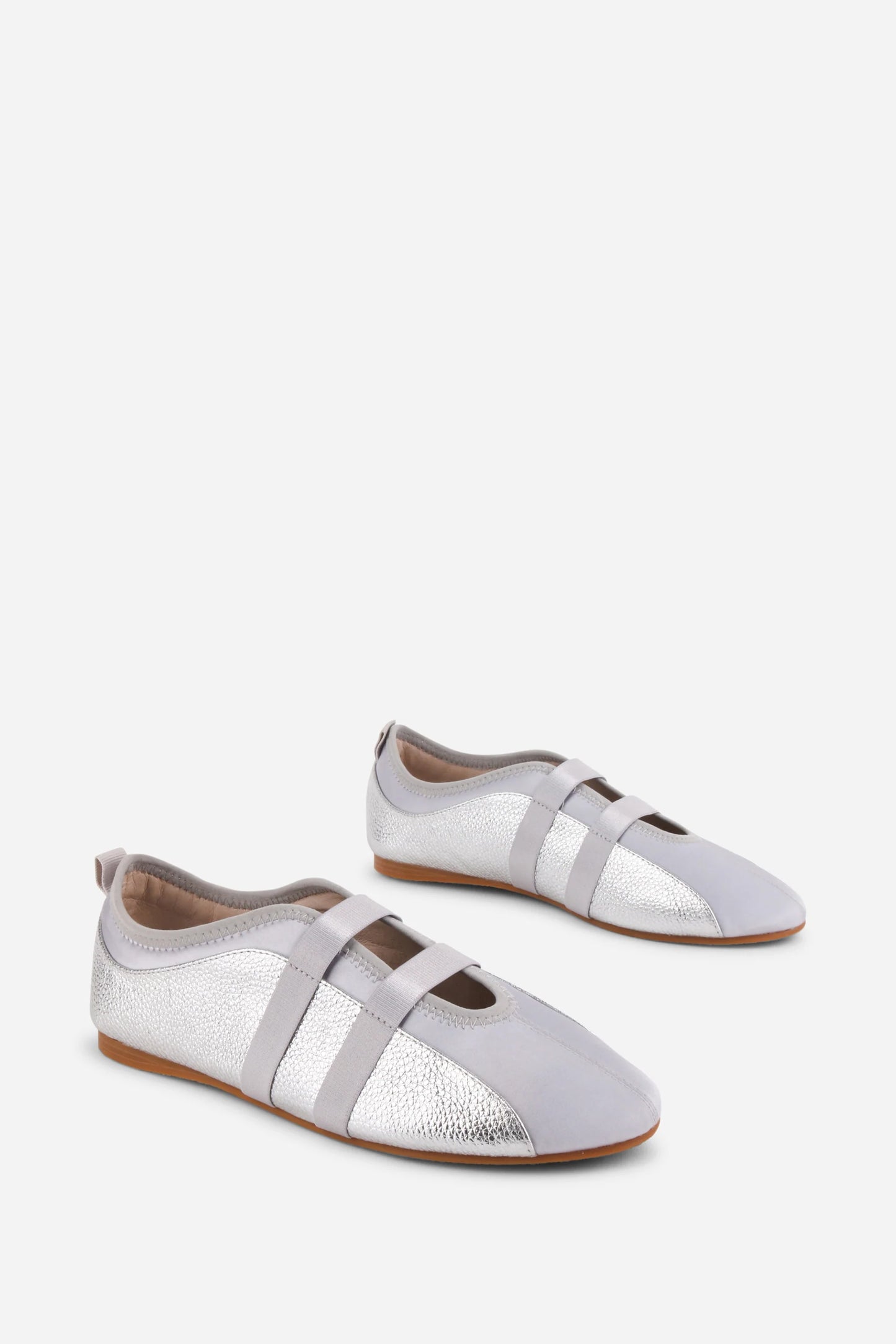 INTENTIONALLY BLANK SPORTY FLAT SILVER