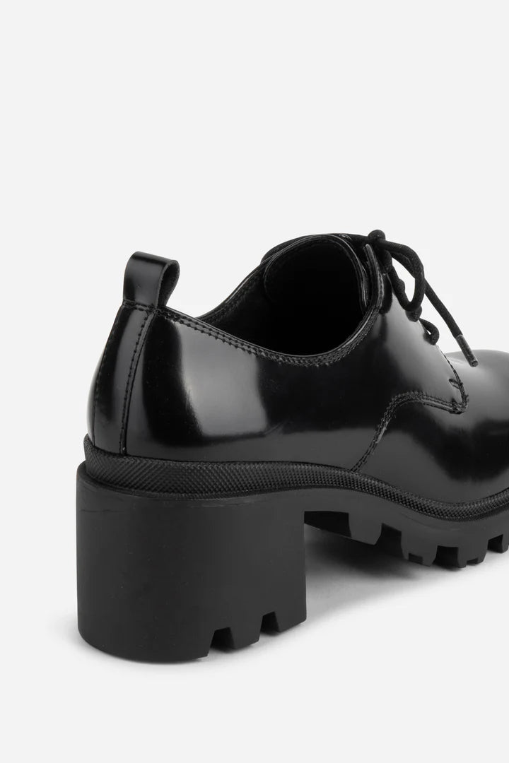 INTENTIONALLY BLANK STREETER OXFORDS