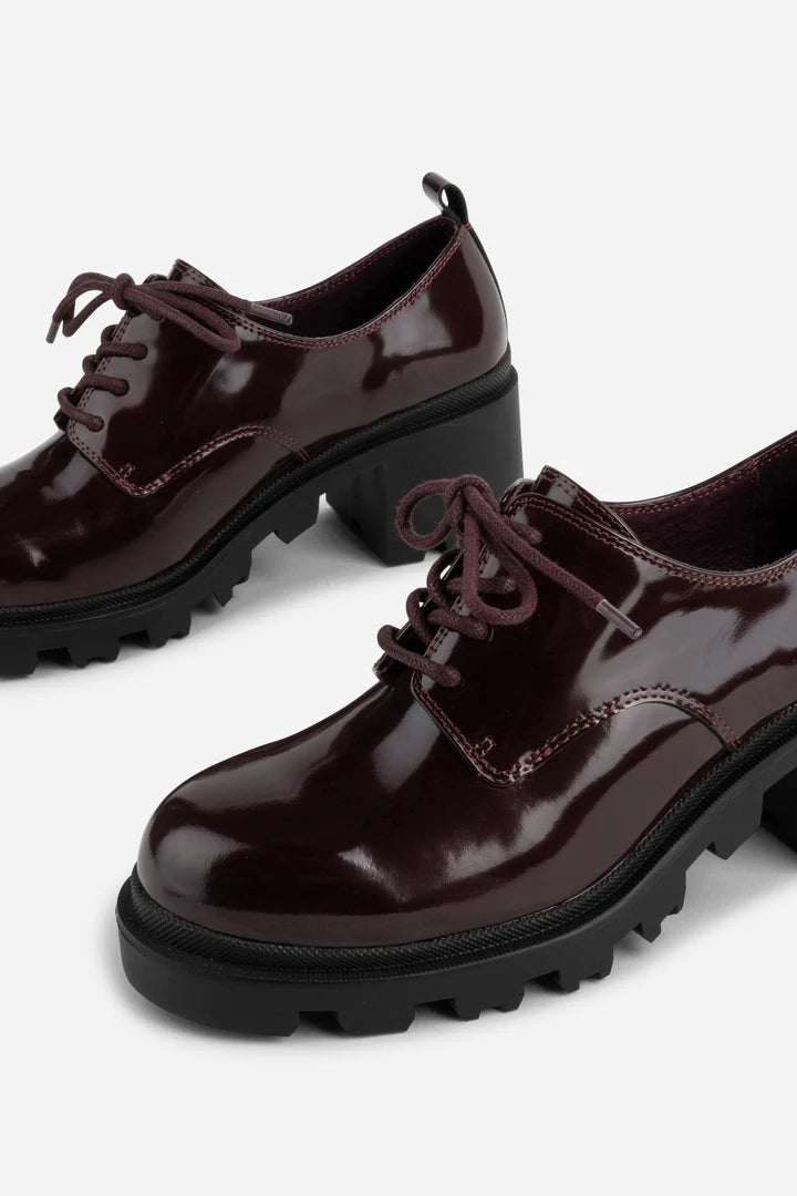 INTENTIONALLY BLANK STREETER OXFORDS