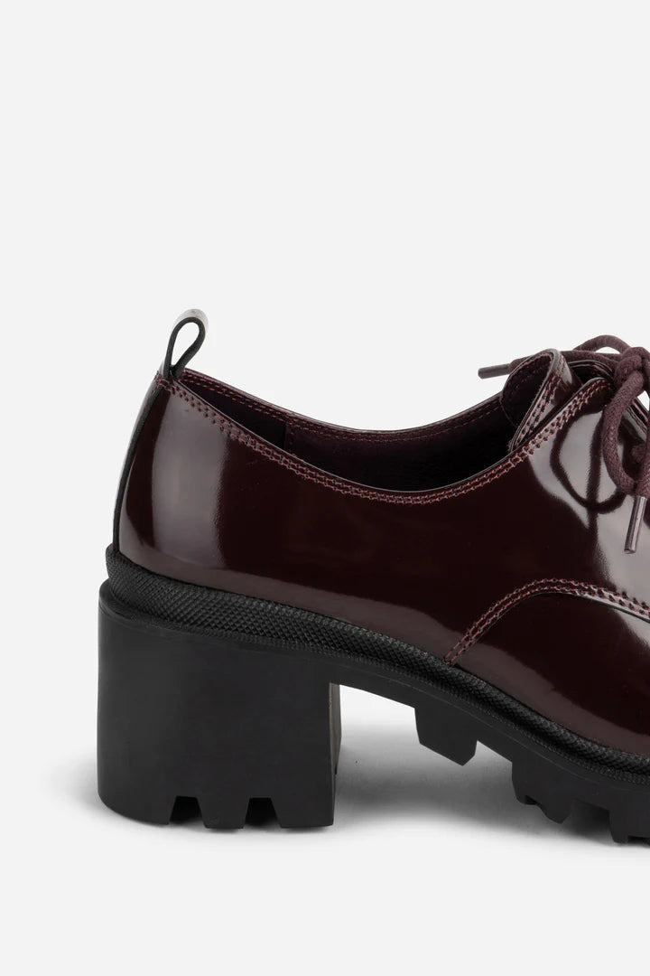 INTENTIONALLY BLANK STREETER OXFORDS