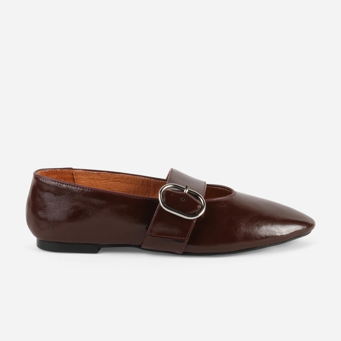 INTENTIONALLY BLANK VARTAN MJ FLAT CHOCOLATE