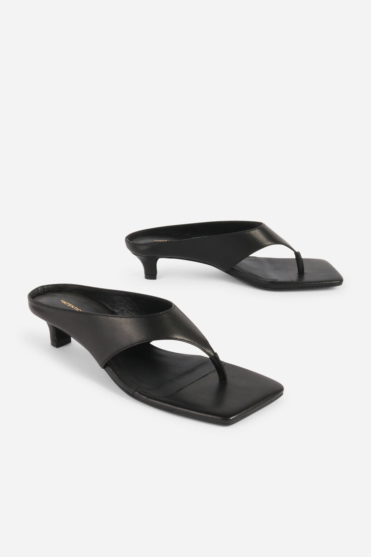 INTENTIONALLY BLANK YEAR AHEAD - Shoe Market NYC