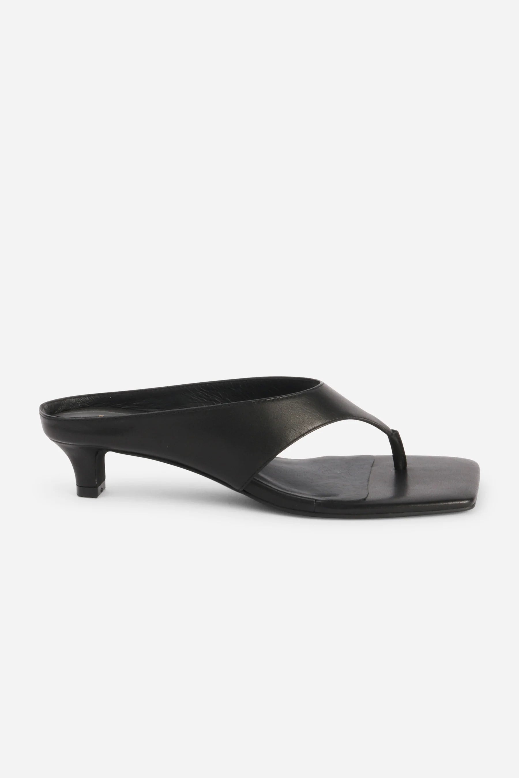 INTENTIONALLY BLANK YEAR AHEAD - Shoe Market NYC