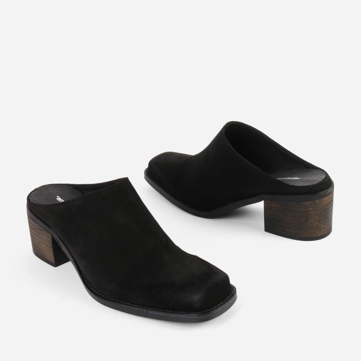 Intentionally Blank Zelda Mules