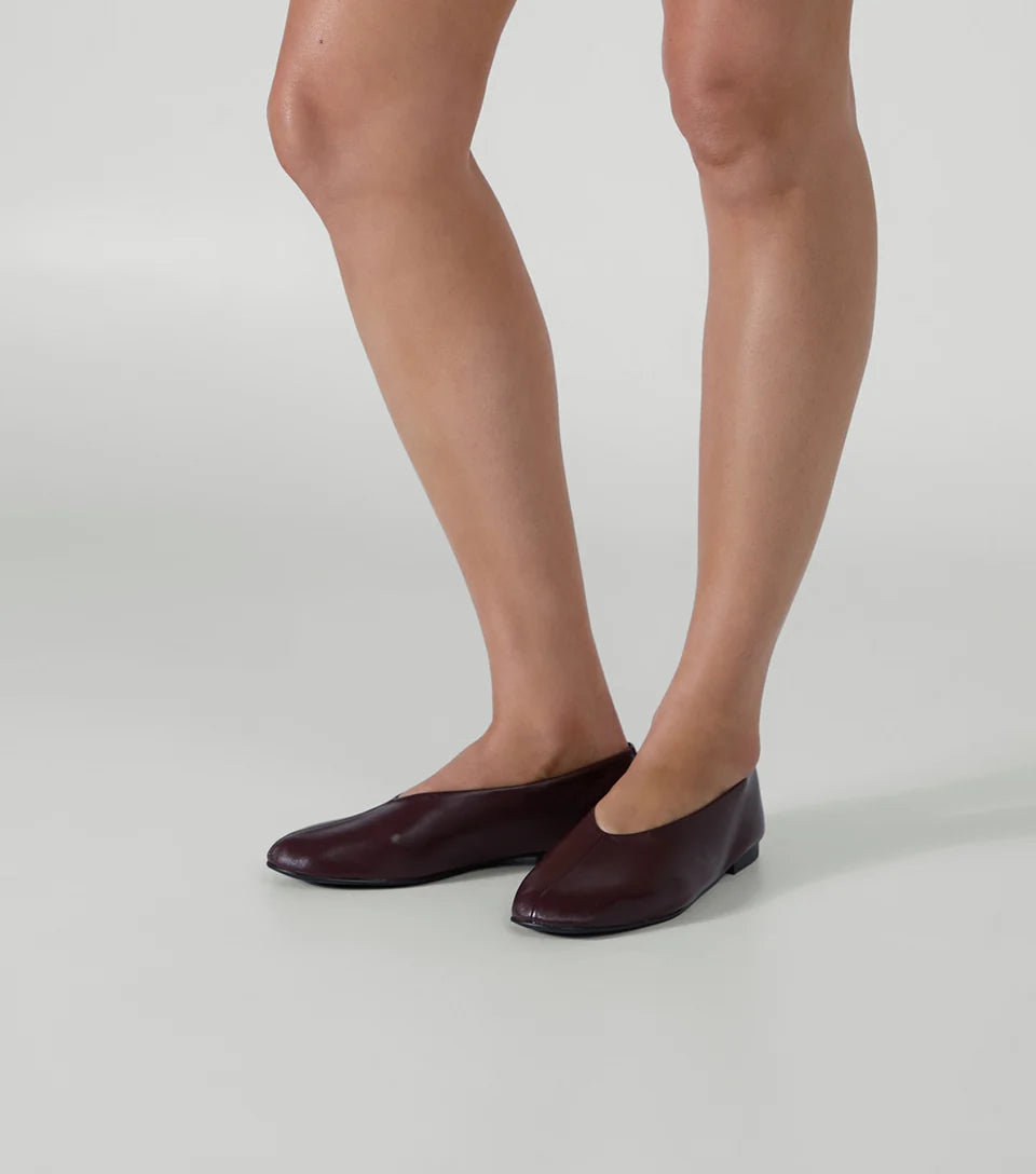 TONY BIANCO CUBA FLATS IN VINO