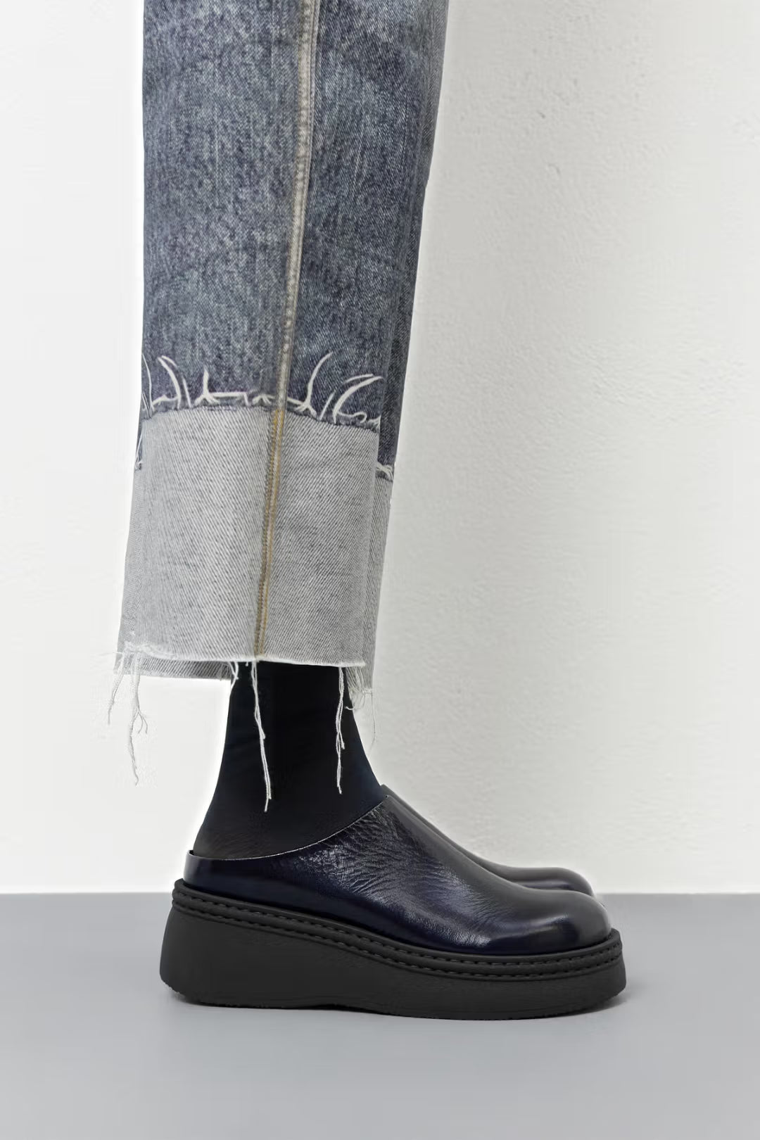 MIISTA Kristi Navy Pull Mules