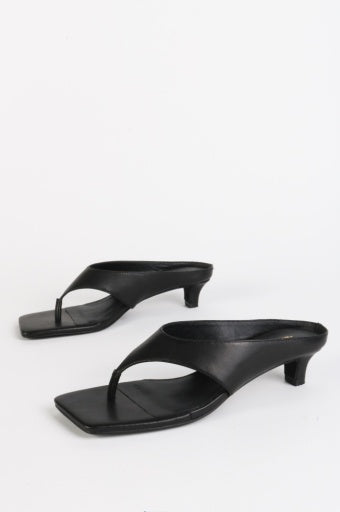 INTENTIONALLY BLANK YEAR AHEAD - Shoe Market NYC