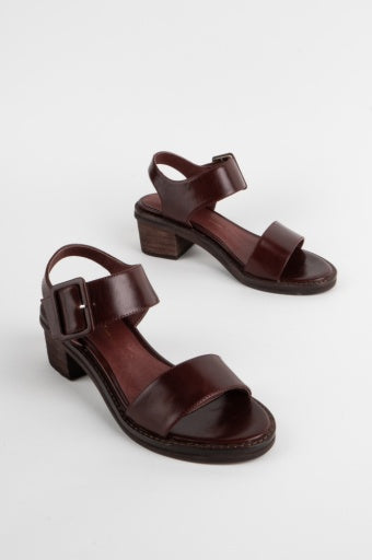 INTENTIONALLY BLANK MAZZY SANDALS