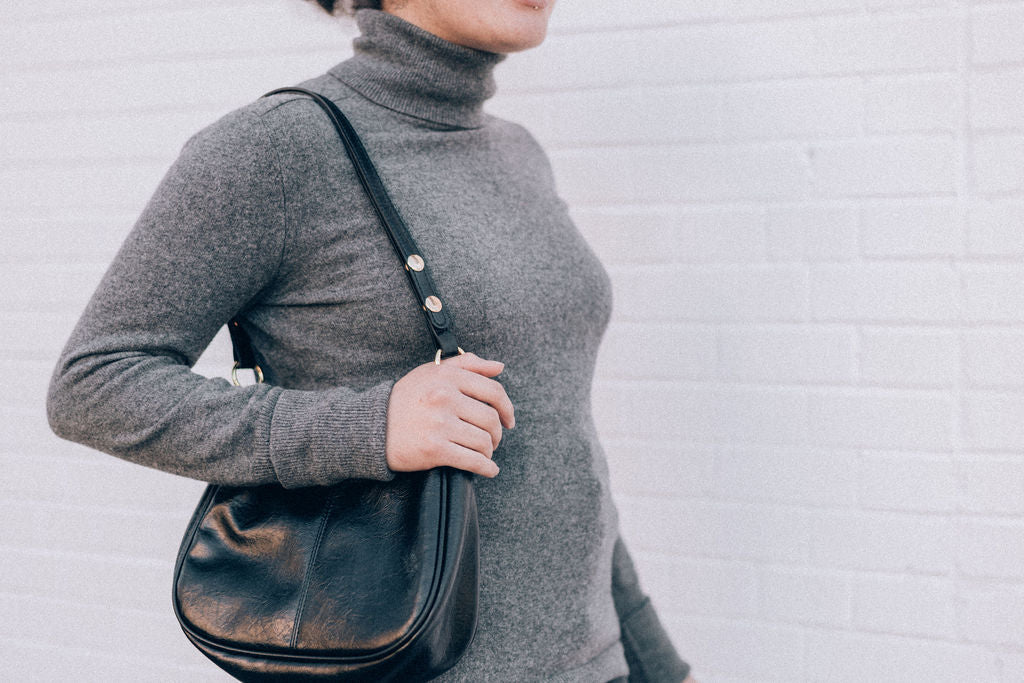 SIMPLE VEGAN SHOULDER-BLACK