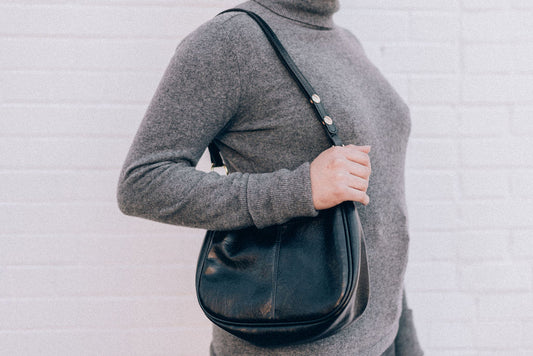 SIMPLE VEGAN SHOULDER-BLACK