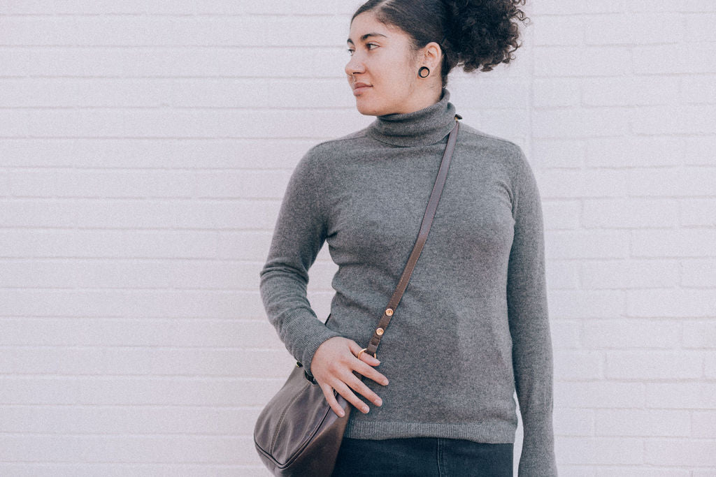 SIMPLE VEGAN SHOULDER-Brown