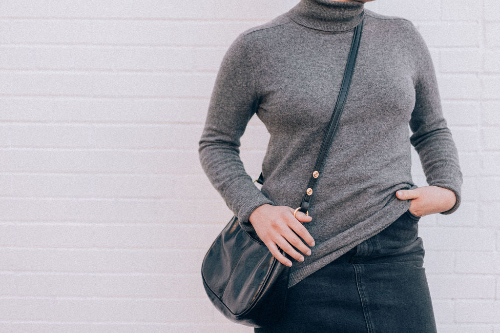 SIMPLE VEGAN SHOULDER-BLACK