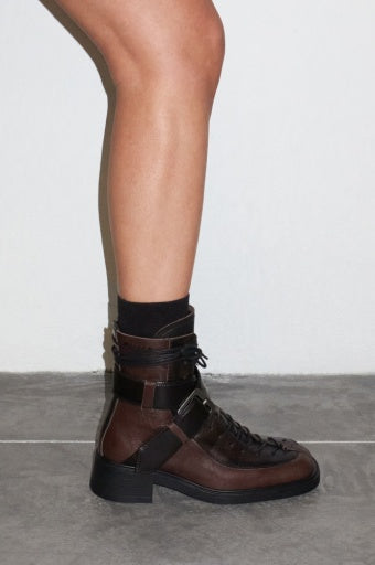 MIISTA Licia Brown Rowe Ankle Boots