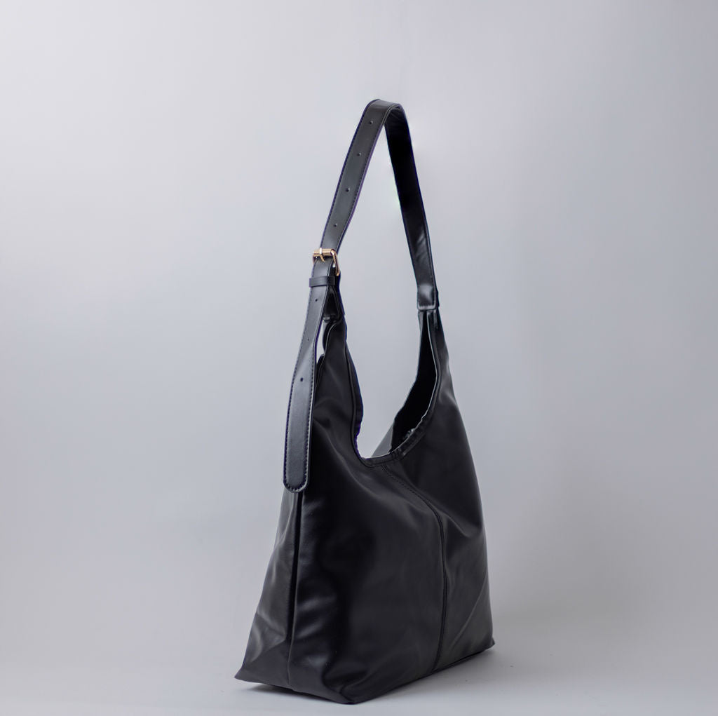 VEGAN BUCKLE MESSENGER-BLACK